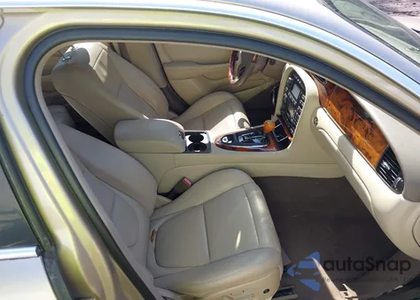 2005 Jaguar Xj Xj8 L z USA, uszkodzony, nr VIN SAJWA79C15SG46810